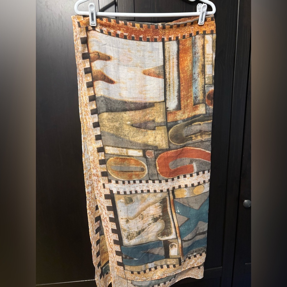 LOF women’s scarf